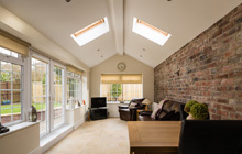 Hanscombe End single storey extension leads